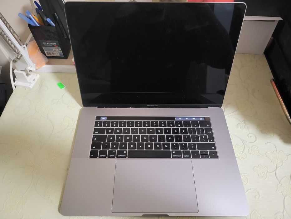MacBook pro 15 a1707  16ram 512ssd