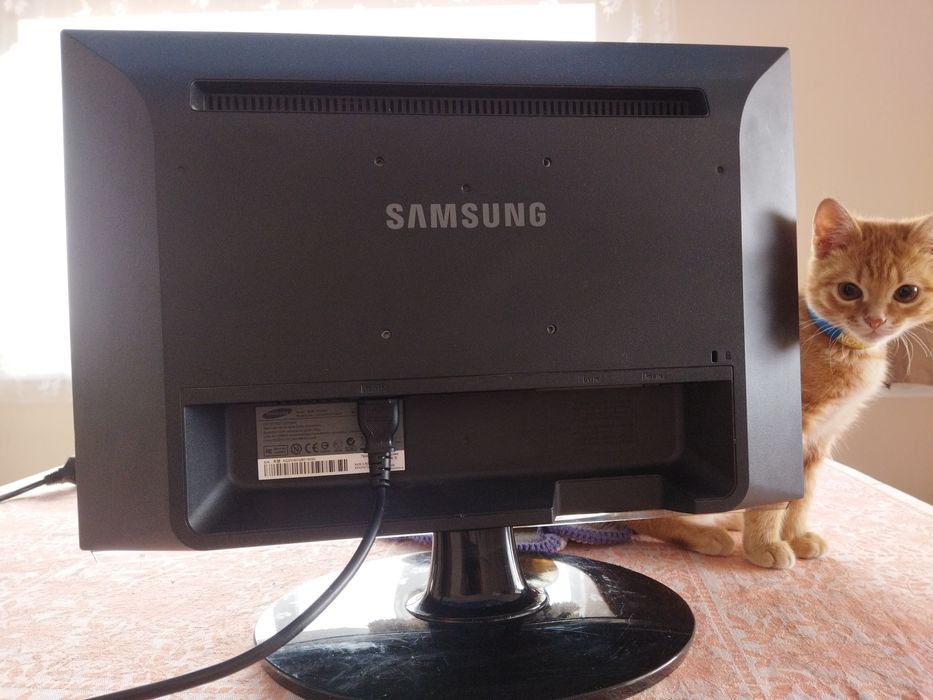 Продам монітор Samsung SyncMaster 2053bw