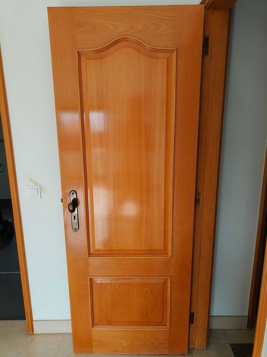 Lote 9 portas madeira maciça