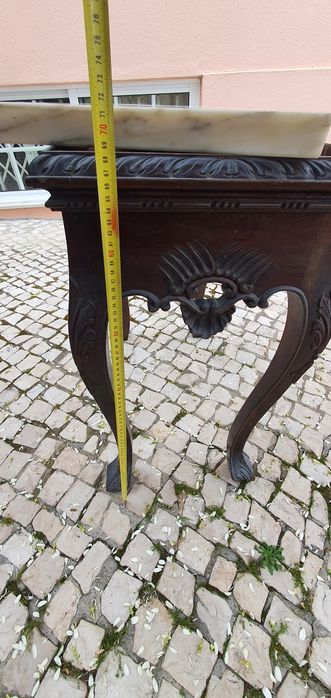Mesa de TV com pedra mármore