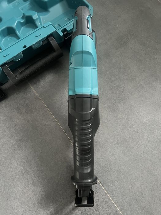 Акум.шабельна пила Makita DJR 186+АКБ 5.0Ah