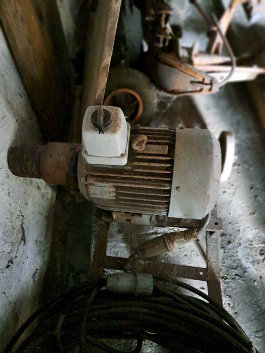 Pompa wody I hydrofor.trajzega silnik elektryczny