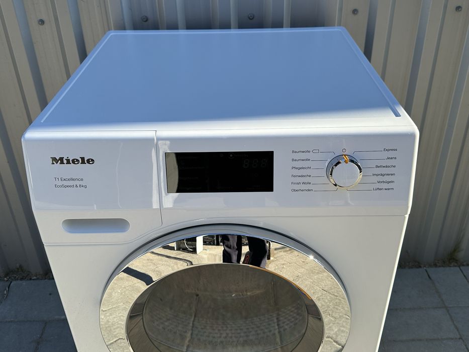 Сушильна машина Miele TEF655WP