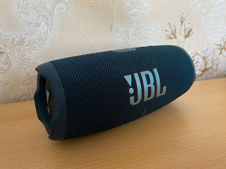 Колонка JBL charge 5