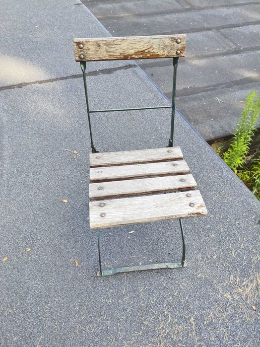 Sprzedam krzesła ogrodowe składane – 7 sztuk vintage style