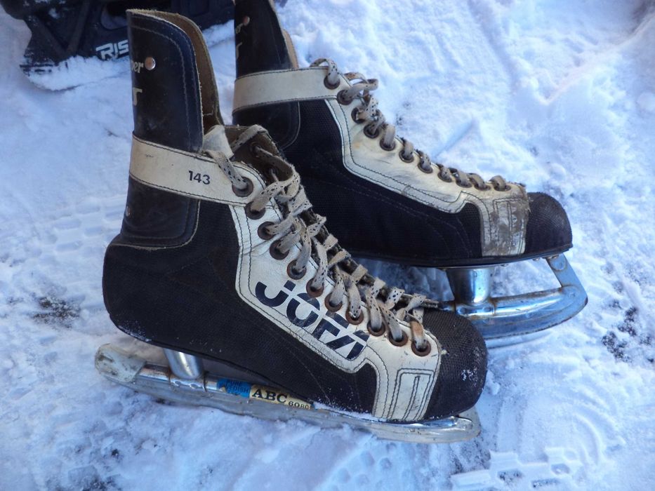 Ковзани    коньки