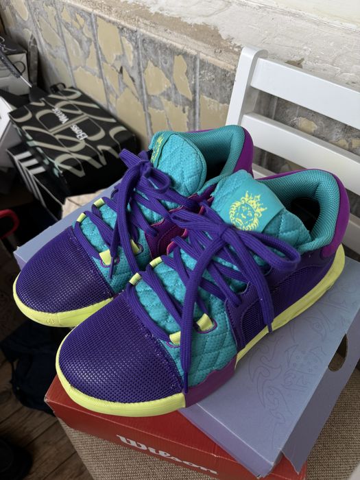 Нові кросівки Nike Lebron Witness VIII оригінал