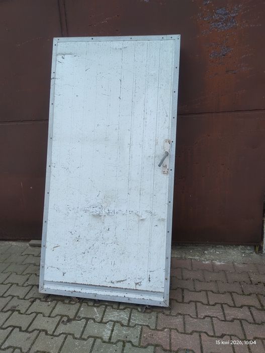 Drzwi techniczne z płyty warstwowej