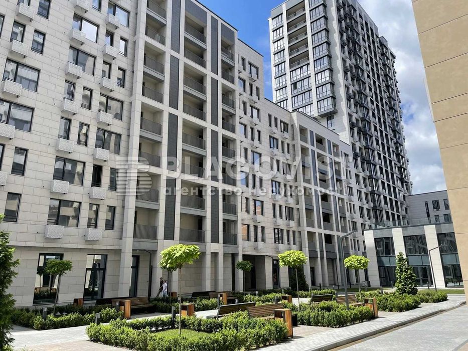 Продам 3 кімнатної квартири вул  Бульварно-Кудрявська 17 ЖК Ярославів Град
