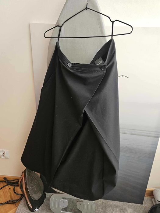 wełniana trapezowa spódnica MIDI cos 40