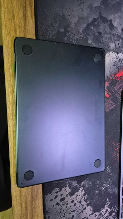 MacBook Air 13" M3 2024/2025 A3113 – uszkodzony ekran, blokada Recovery – na części / do naprawy