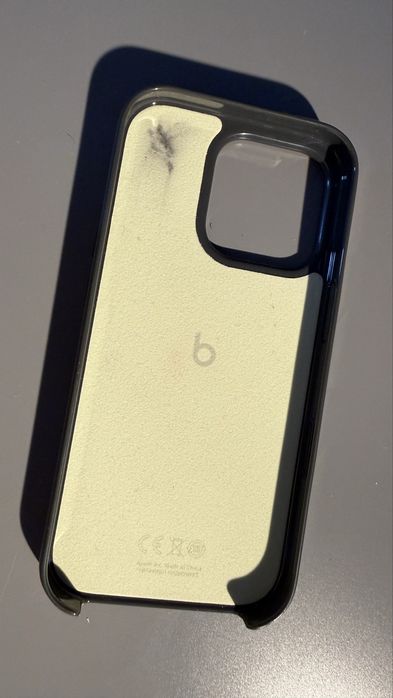 Używane etui Apple Beats z MagSafe do iPhone 16 Pro