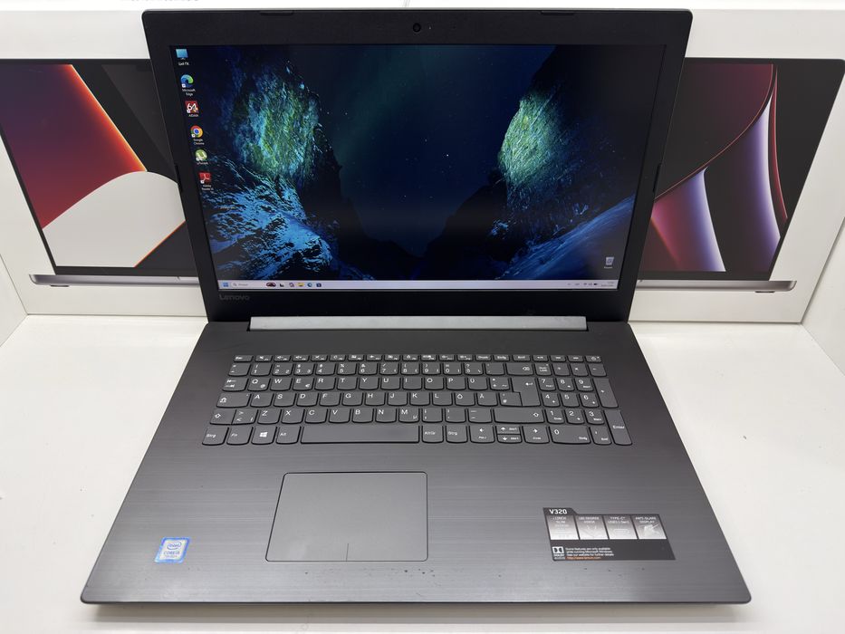Lenovo V320-17IKB I3 7020U | 8 GB DDR4 | 128 SSD | 17.3 FullHD IPS