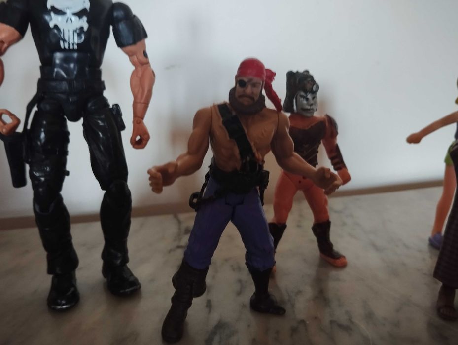 figuras colecionáveis.