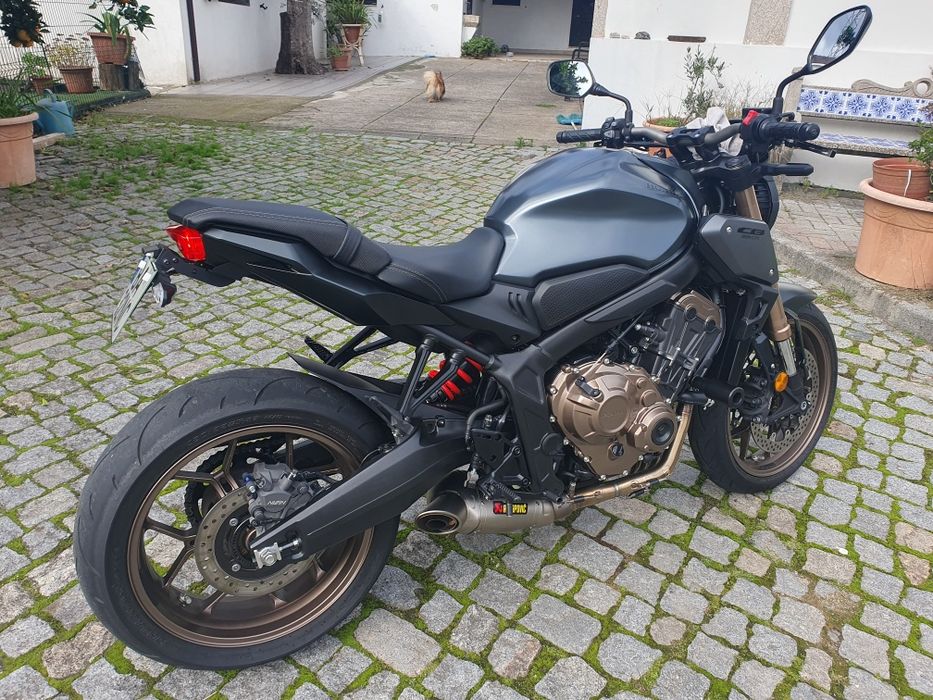 Moto como nova com vários extras