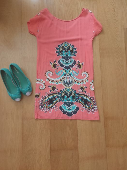 Vestido Curto e Sandálias da Blanco