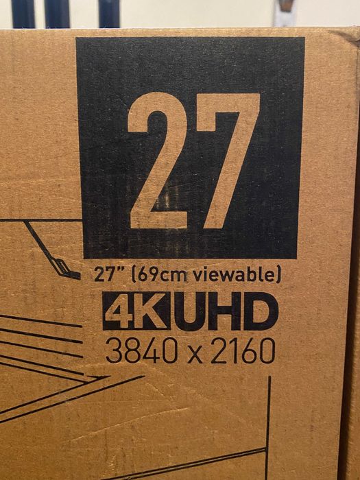 Monitor de computador 4K de 27 polegadas (MSI MAG)