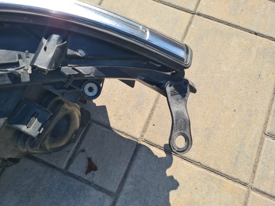 Przednia prawa lampa H7 BMW 5 E60 sedan E61 kombi po liftingu 2007-2012r