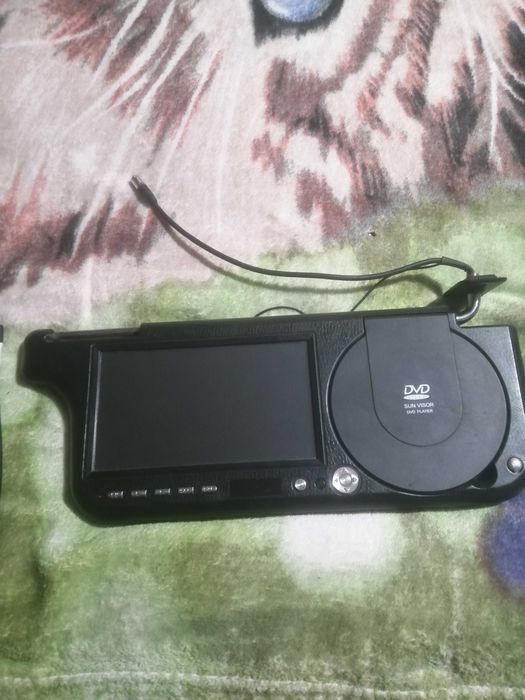 Продам авто двд коозырек