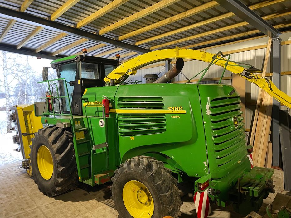 Sieczkarnia John Deere 7300 Kemper 360