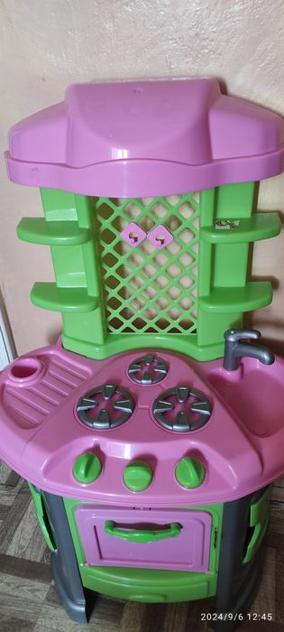 Кухня дитяча. Іграшка. Посуд. Кошик. Фрукти