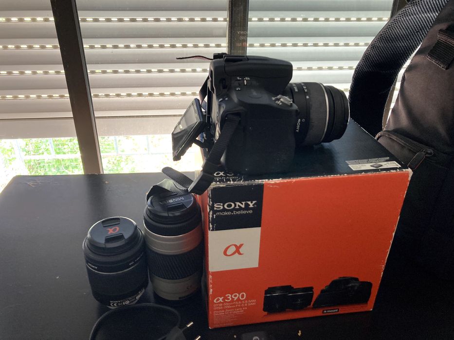 Máquina Fotográfica SONY ALPHA 390