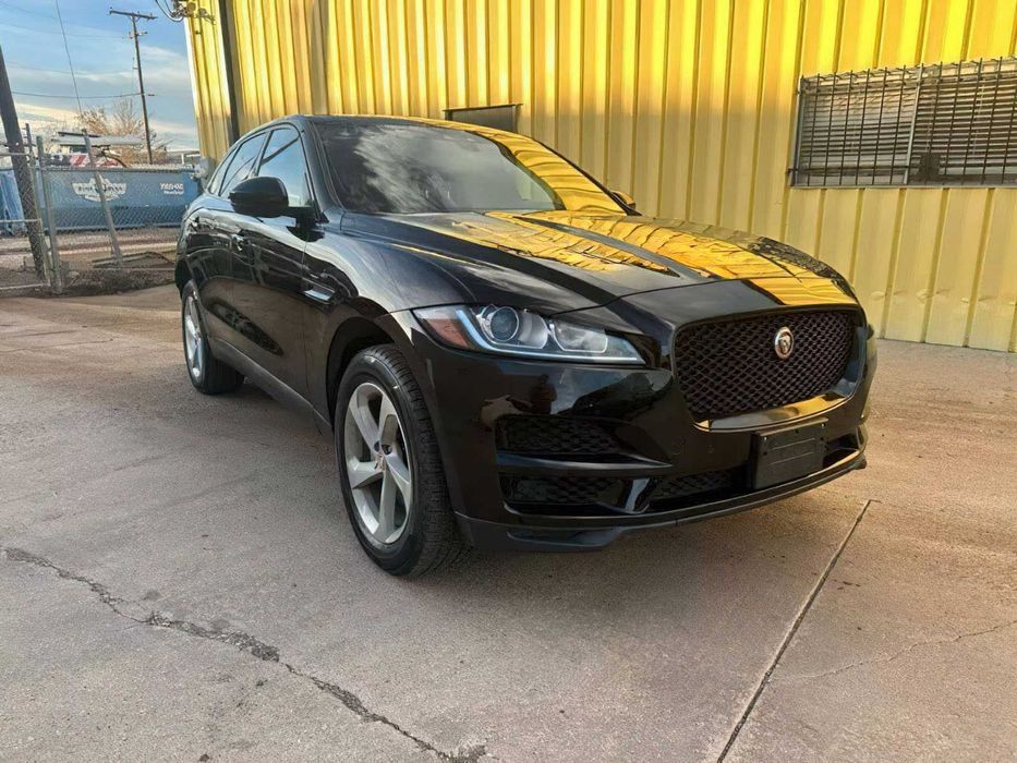 Jaguar F-PACE 25t Premium      2020