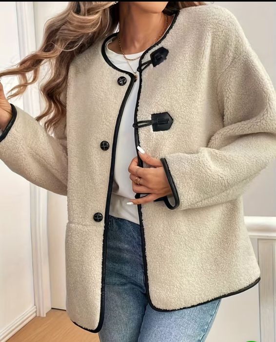 Жіночий жакет 52 розміру (XL) молочного кольору