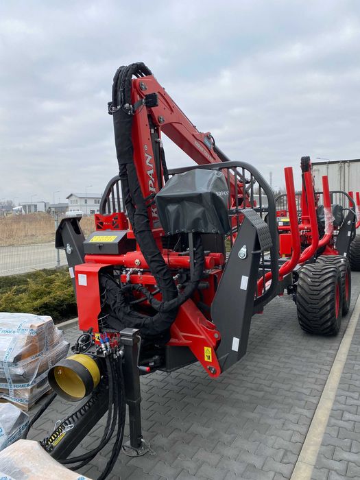 Przyczepa leśna Krpan GP 13 z żurawiem GD 8,6