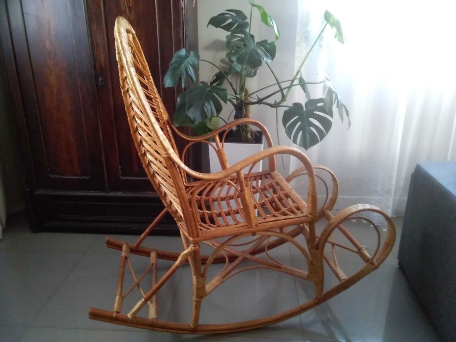 Fotel bujany wiklinowy
