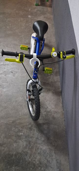 Bicicleta 14"  BTWIN com rodinhas de apoio