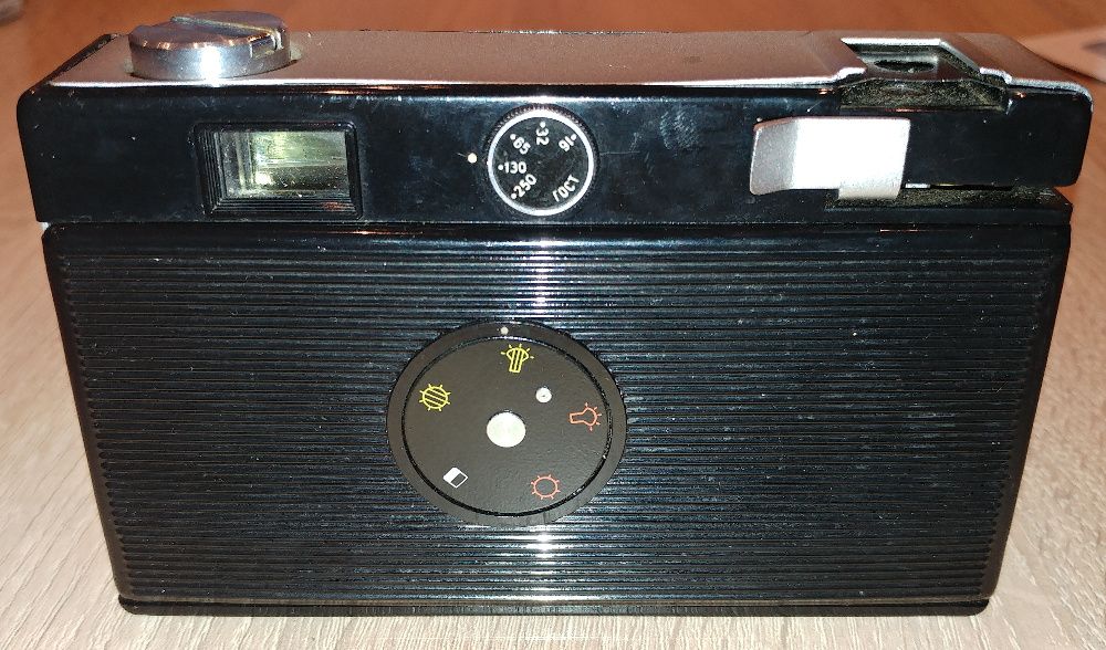 Aparat fotograficzny WILJA ABTO ZSRR z pokrowcem