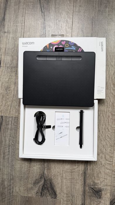 Mesa Digitalizadora Wacom Bluetooth Medium – Estado Impecável