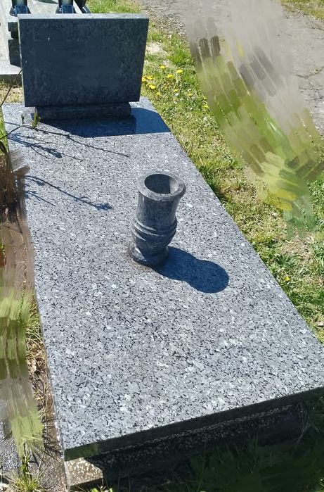 Pomnik nagrobek używany