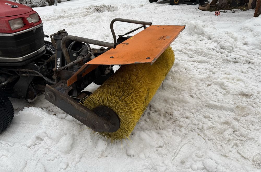 Zamiatarka GMR Stensballe FF1300 solidna na WOM hydrayliczny obrót 225kg
