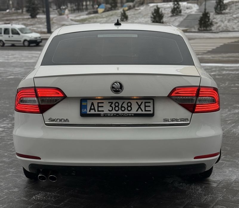 В продаже Skoda Superb 2013 года