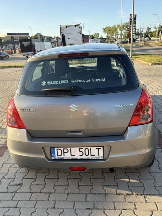 Suzuki Swift 1.3 92 KM / 5 drzwi/ klimatyzacja