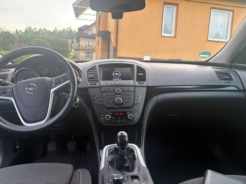 Opel Insignia 2.0 4x4, bardzo bogato wyposażona