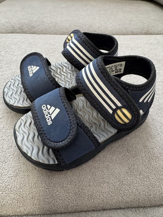 Sandaly chlopiece adidas