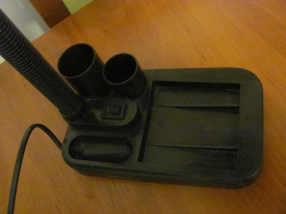 Lampka biurkowa z przybornikiem