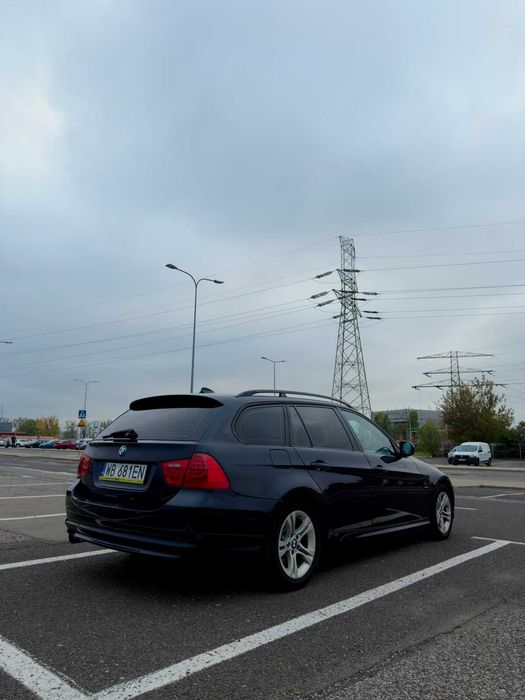 BMW Seria 3 E91 318i