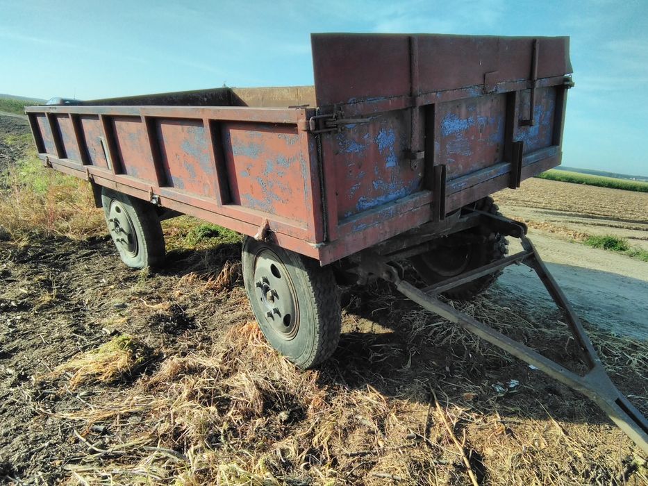 Przyczepa rolnicza sztywna 4,5T