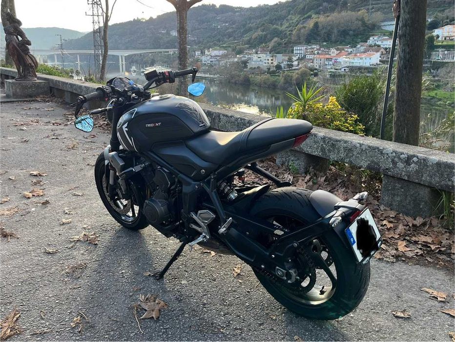 Mota Triumph Trident 660