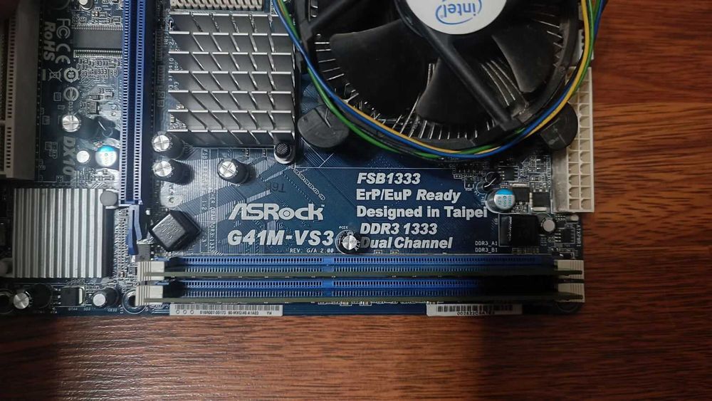 Комплект материнська плата AsRock G41M-VS3, Celeron E3500, ОЗУ 4 Gb