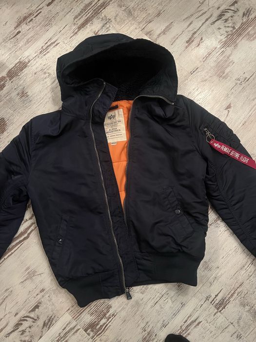 Чоловіча куртка / бомбер Alpha Industries Hooded Bomber