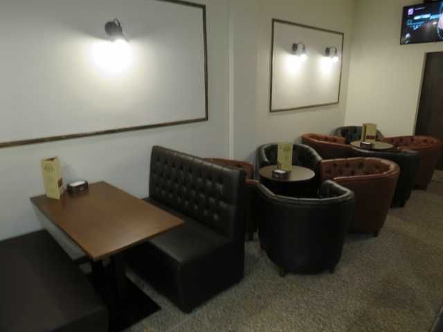 Mobiliário  P/  Restauração   Mesas  Cadeiras e Sofás