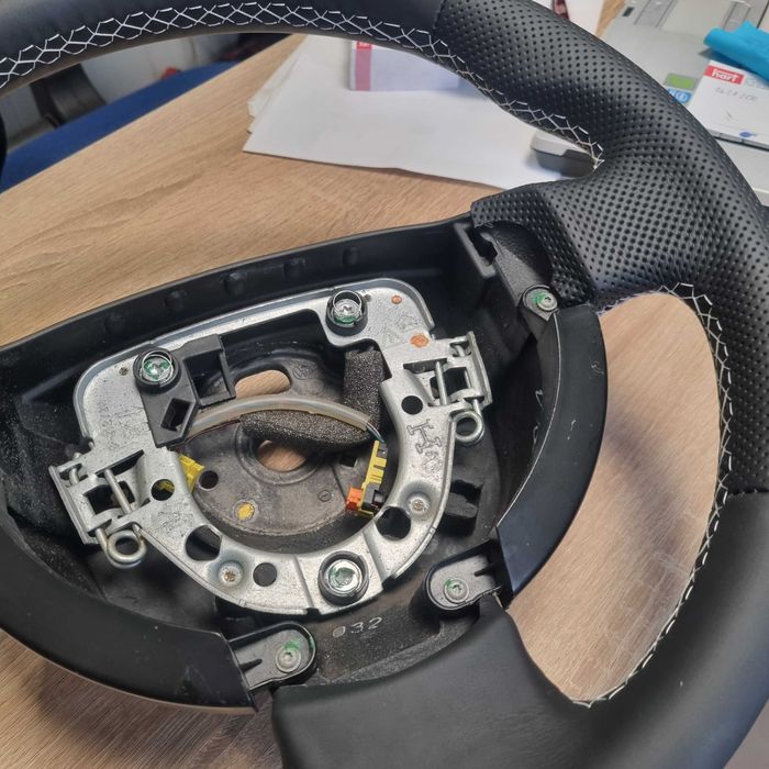 obszywanie kierownic, szybka wysyłka, regeneracja