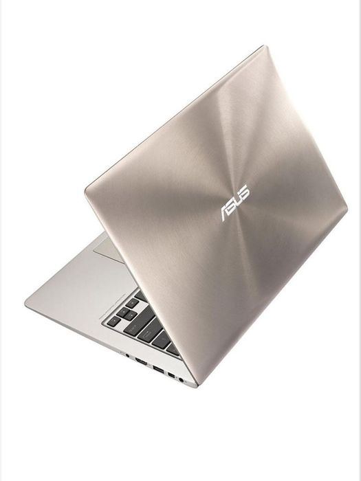 Ultracienki Asus Zenbook UX303L kolor różowe złoto