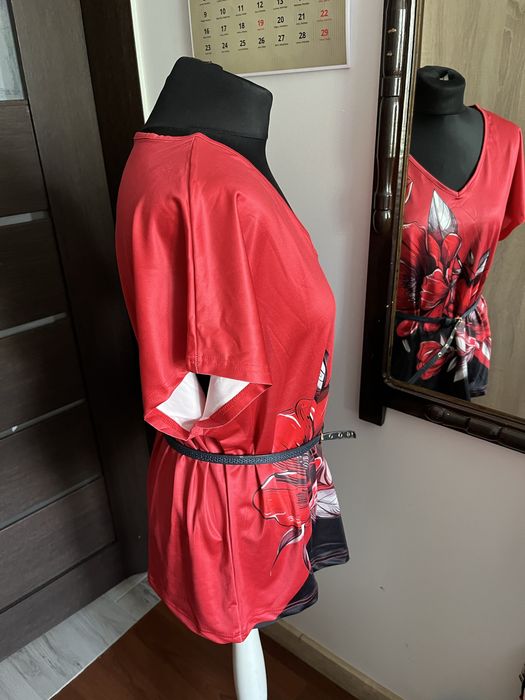 Bluzka damska czerwona w kwiaty L