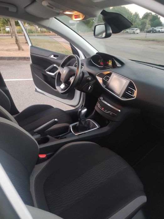 Peugeot 308 1.2 110cv